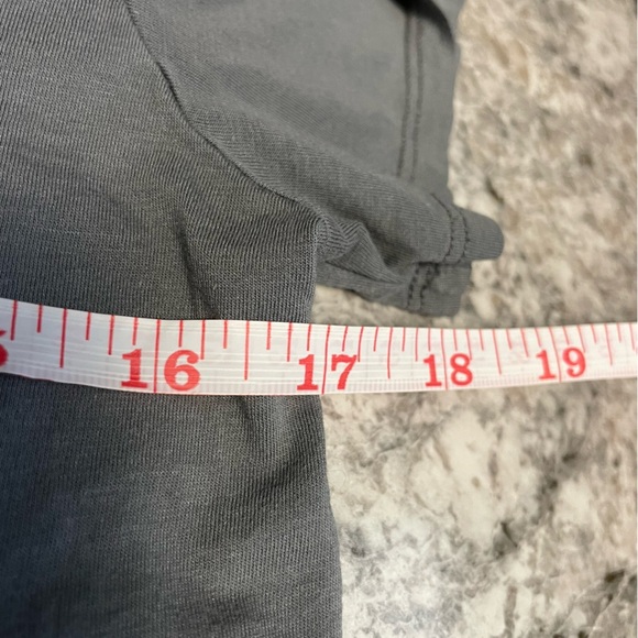 TNA Gray Women's Top - Picture 4 of 4